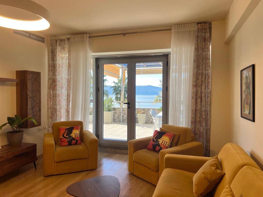 Appartamento Con Vista Mare In Affitto Sul Lungomare