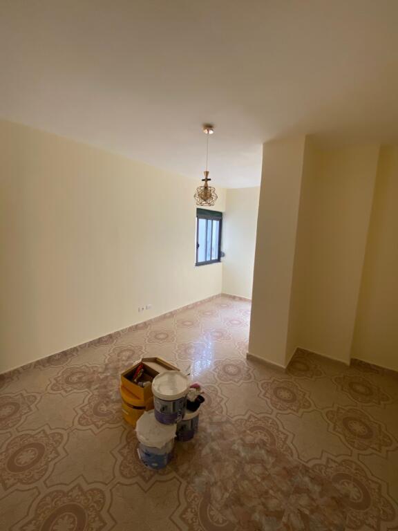 JEPET ME QERA APARTAMENT 2+1 QENDER DURRES