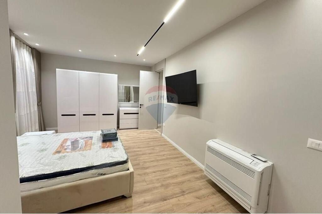 Apartment for rent 2+1 at Barricades Street