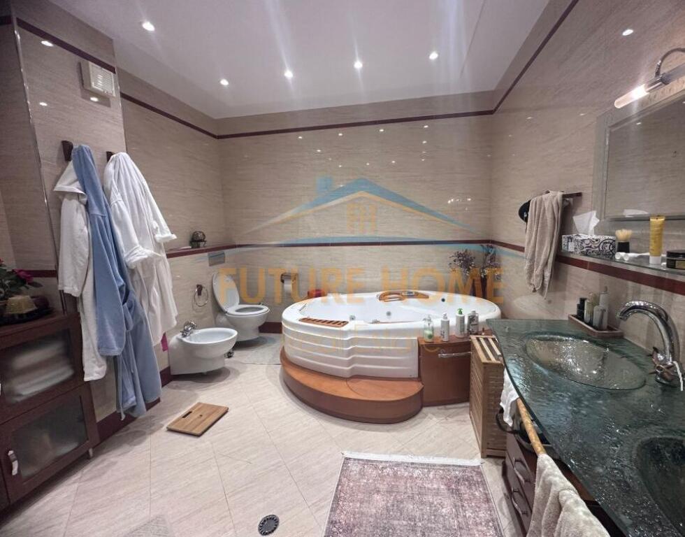 FOR SALE DUPLEX 3+1+3 , BLLOK, WILLSON SQUARE