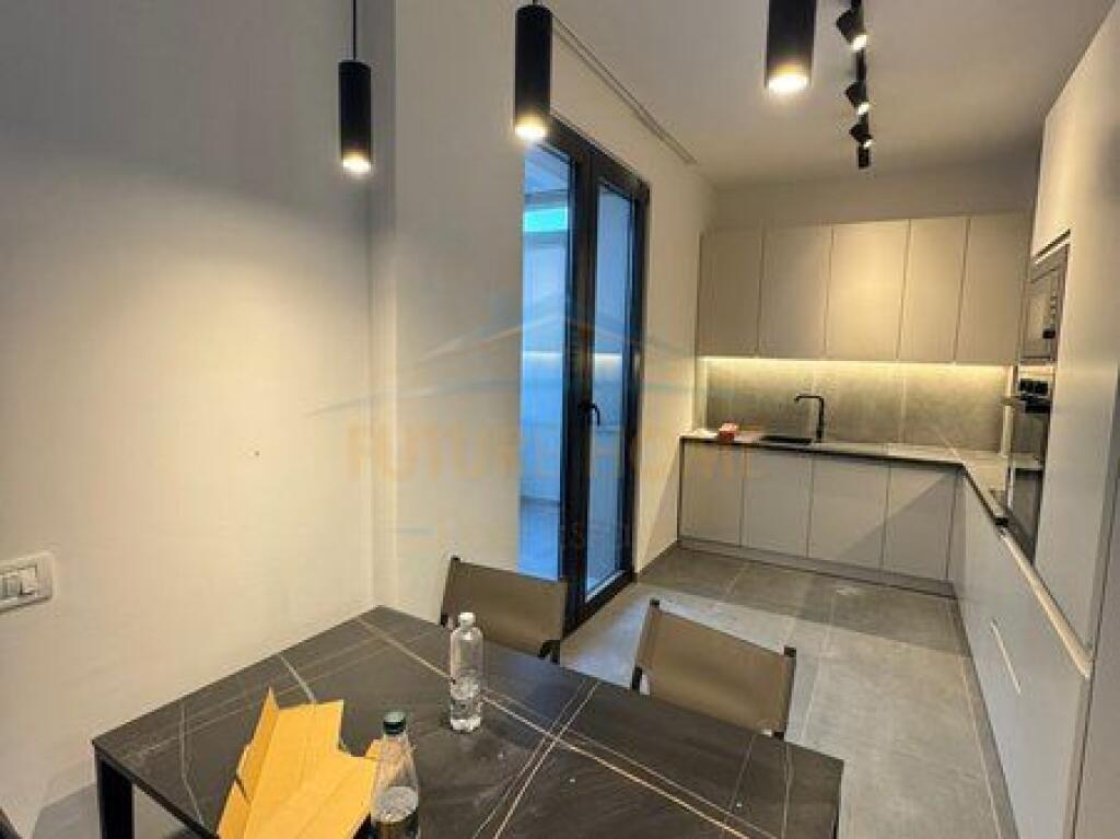 Qera, Apartament 1+1, 21 dhjetori , Tiranë