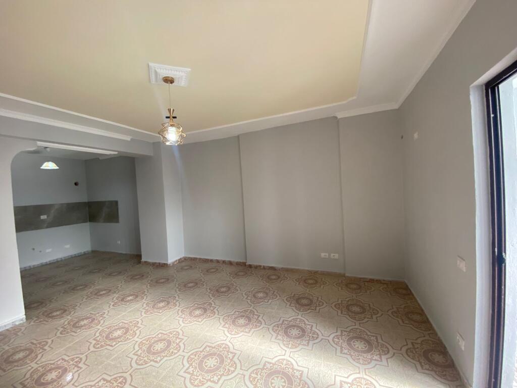 JEPET ME QERA APARTAMENT 2+1 QENDER DURRES