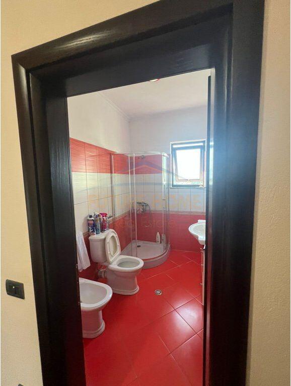 Vilë, per shitje ne Vaqarr