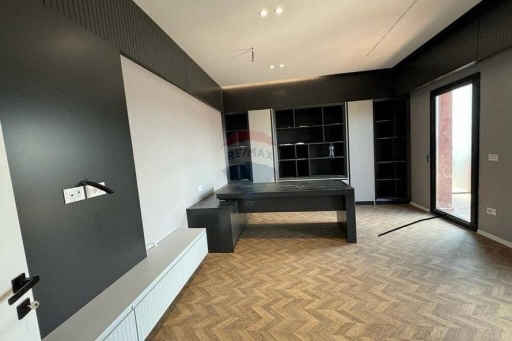 Zyra per qira te Tirana Garden Building!