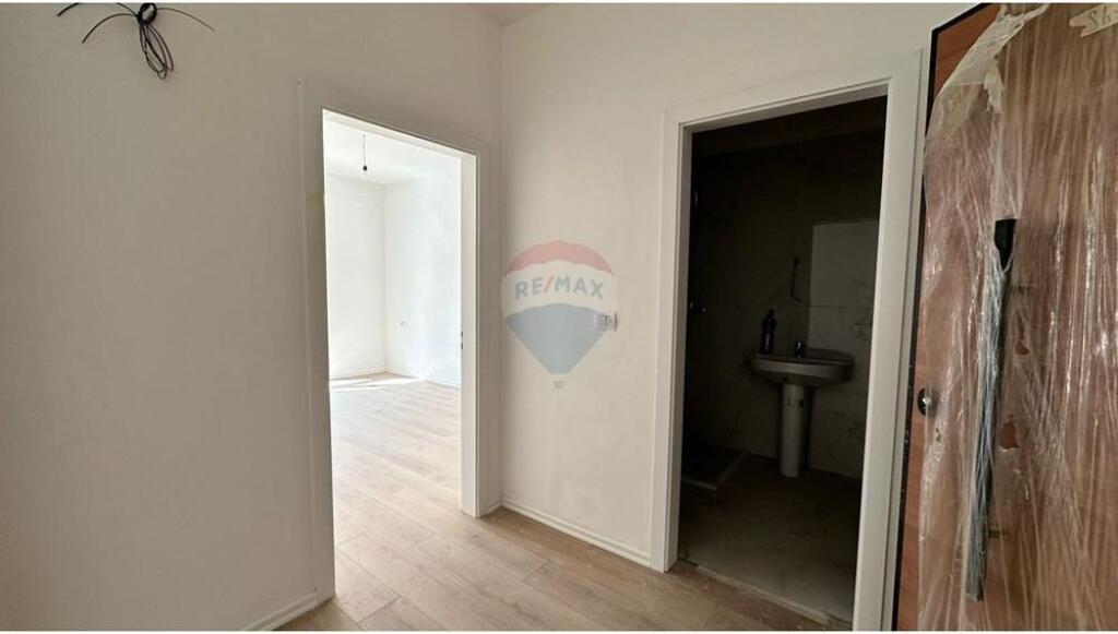 Apartament 1+1 me Post Parkimi - Zogu i Zi