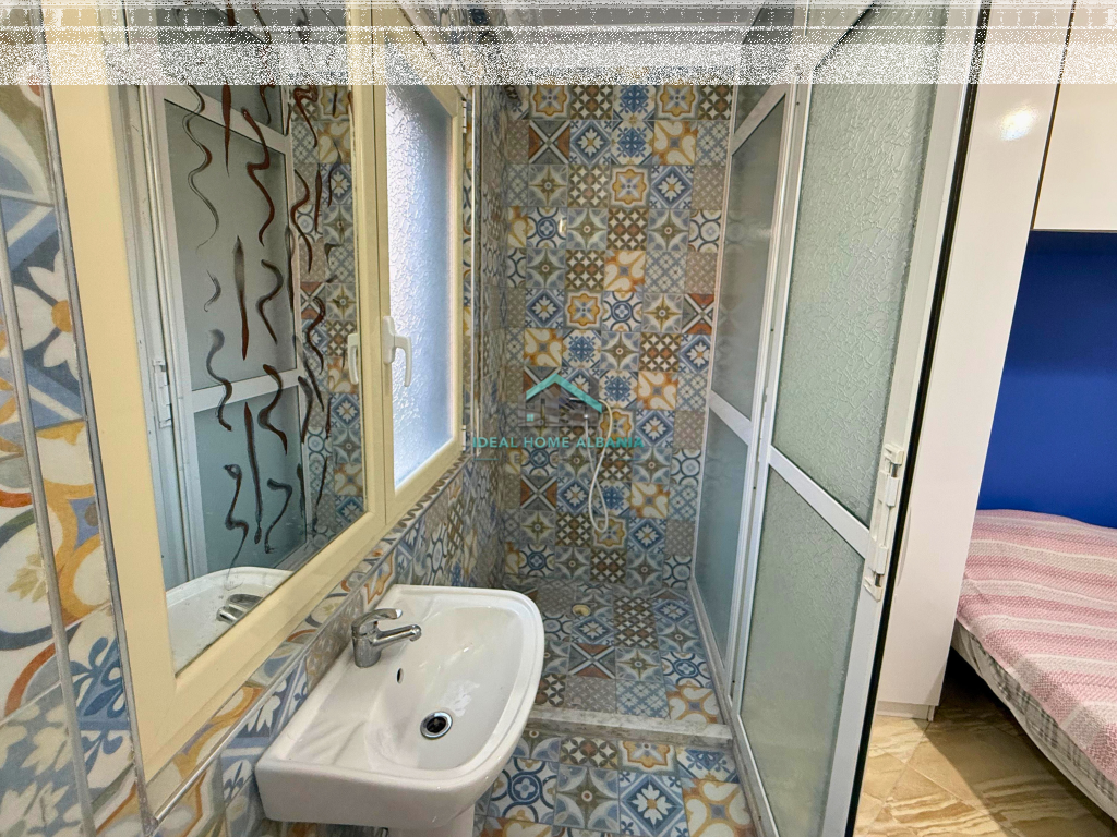 Apartament 1+1 i konvertuar në 2+1 për shitje – Lungomare, Vlore.