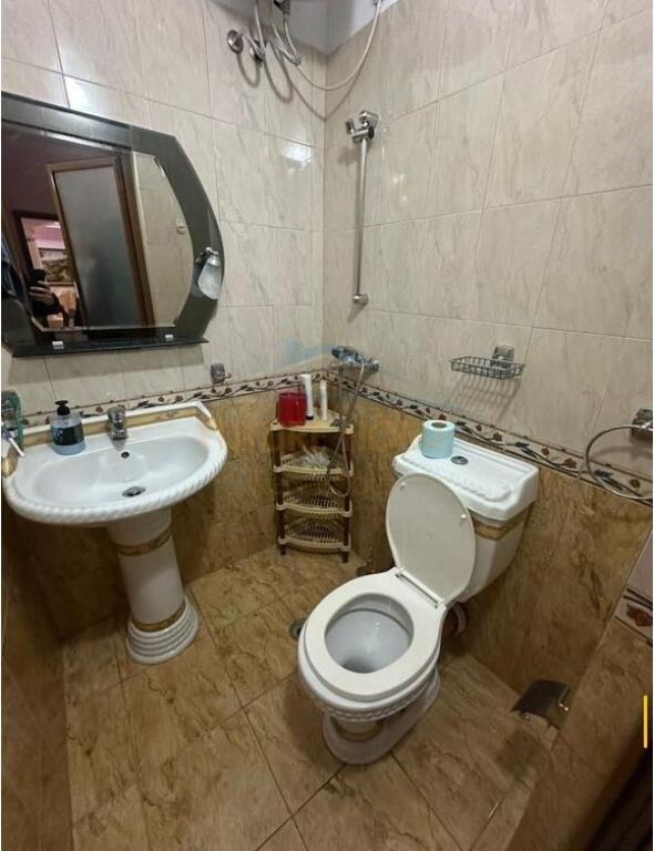 VENDESI APPARTAMENTO 2+1 VIA CONGRESSO DI MANASTIR