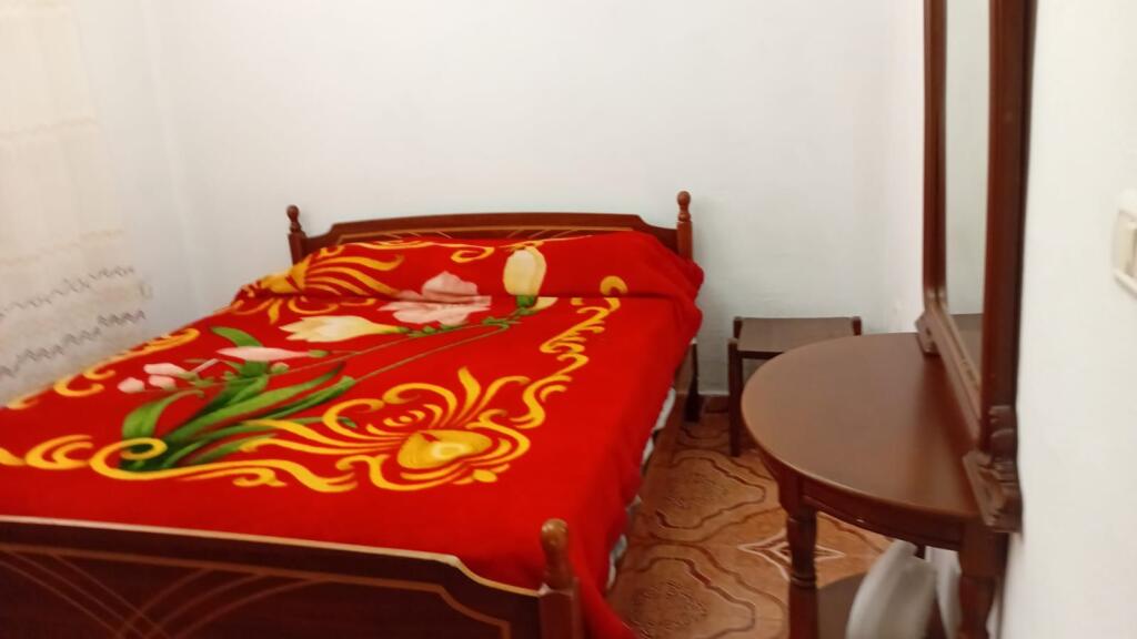 Siri kodra, apartament 1+1 me qera kati perdhe shtepi private (30,000 leke)
