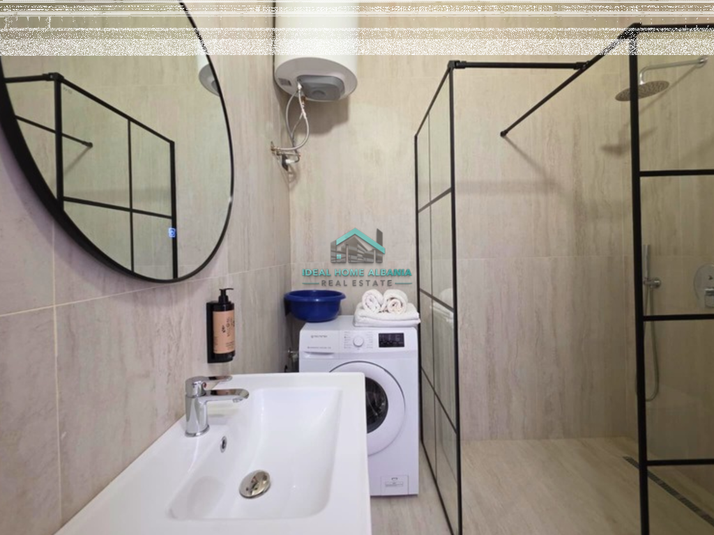 Apartament 1+1 per Shitje, Lungomare, Vlore.