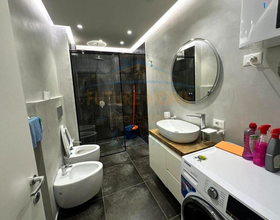 Apartament 1+1, per shitje ne Shkollen e Kuqe, Tirane