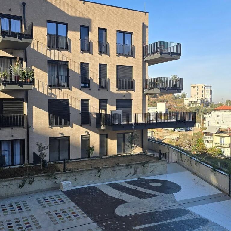 In vendita..!! Occasione..!!  📍 Kodra e Diellit 2 (Progetto Occidentale)  🏠 Appartamento 1+1  