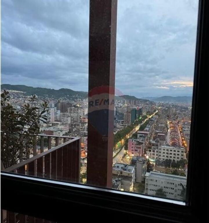 Zyra per qira te Tirana Garden Building!