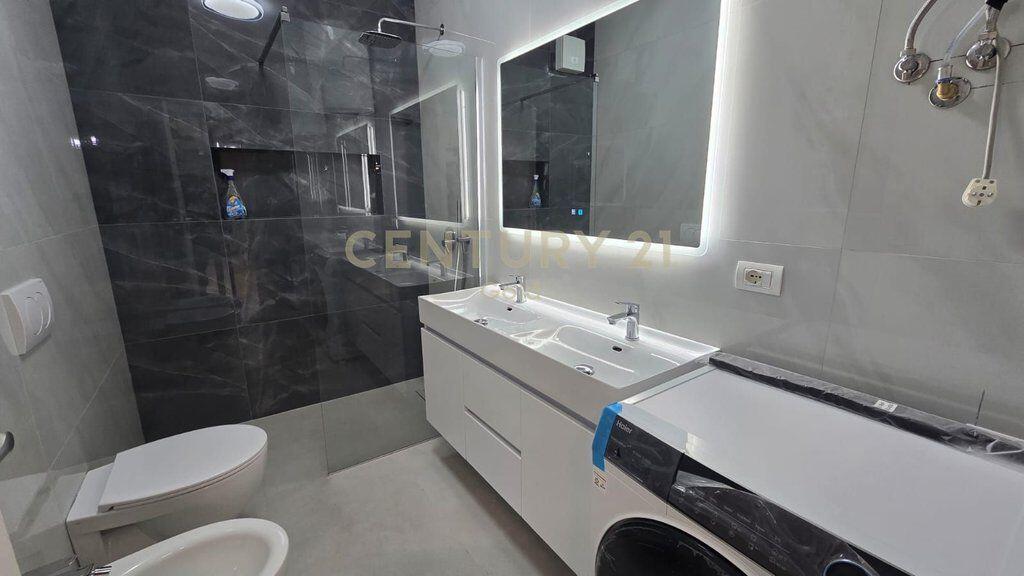 Jepet me qira apartament 2+1 me post parkimi, pranë 9-Katesheve, Tiranë.