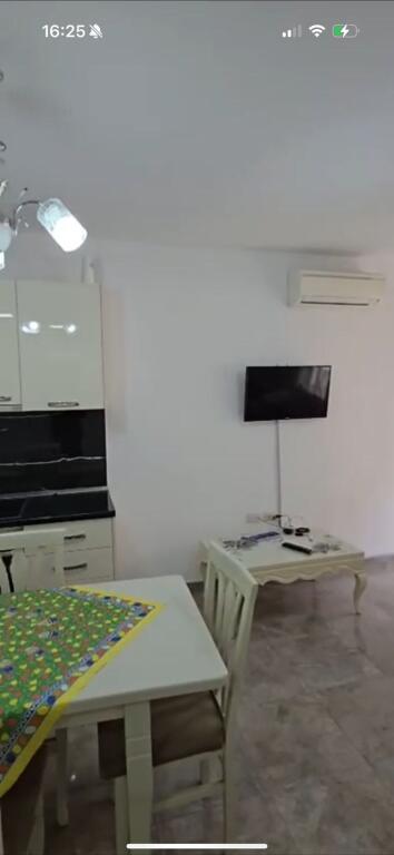 APARTAMENT ME QERA 2+1+2