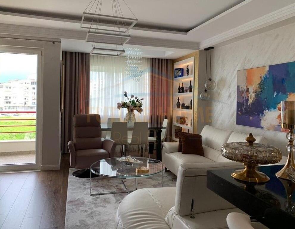 Affitto, Appartamento 2+1+ Posto auto, Lago Secco.