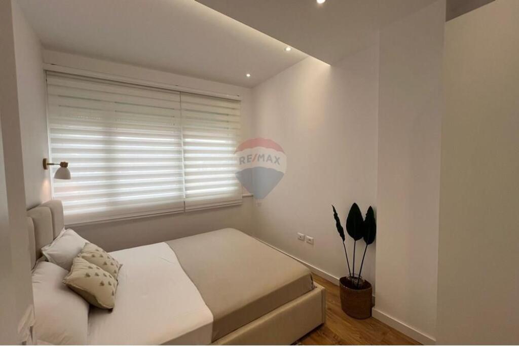 Apartament - Për Shitje - Ish Tregu Elektrik-------Tiranë