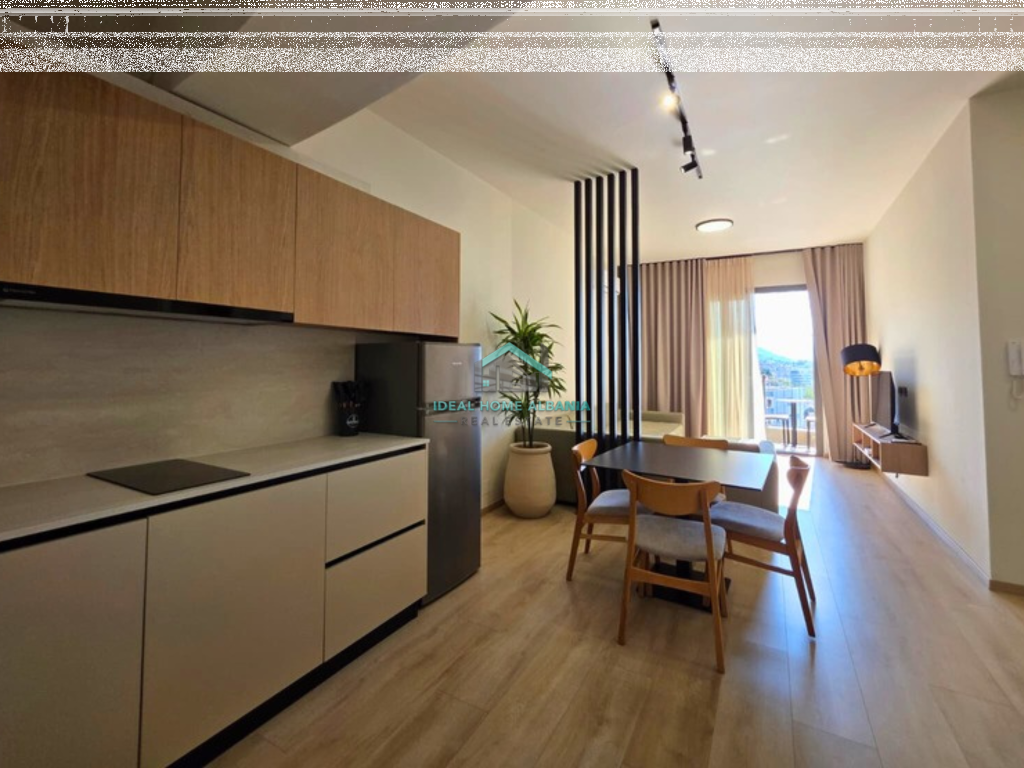 Apartament 1+1 per Shitje, Lungomare, Vlore.