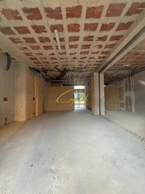 LOCALE COMMERCIALE IN VENDITA 137 M2 DON BOSKO 480.000 EURO