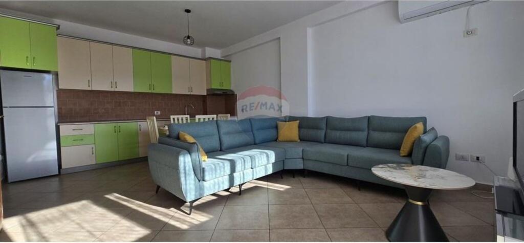 Apartament - Për Qira - Kodra e Diellit, Tiranë