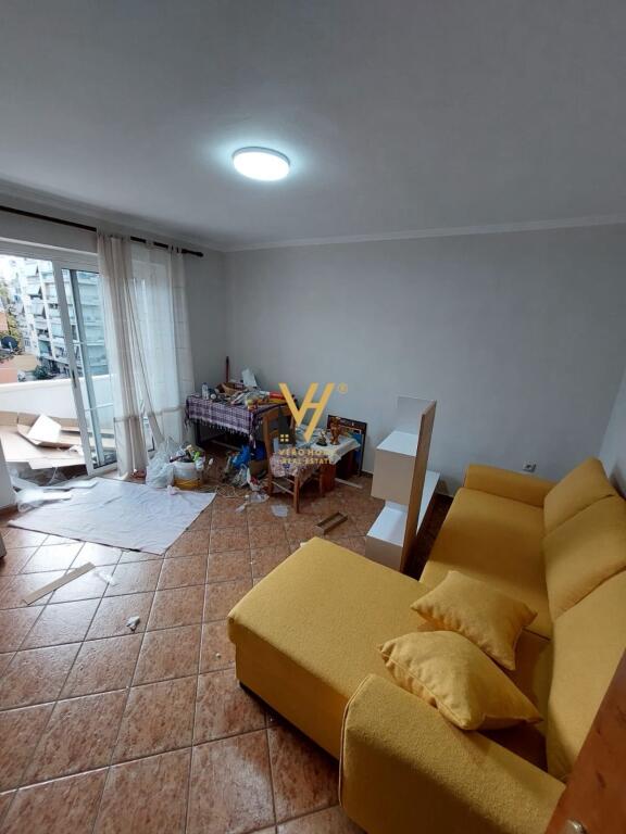 JEPET APARTAMENT 2+1+BLK ME QERA TE RRUGA ELBASANIT 55.000 LEKE