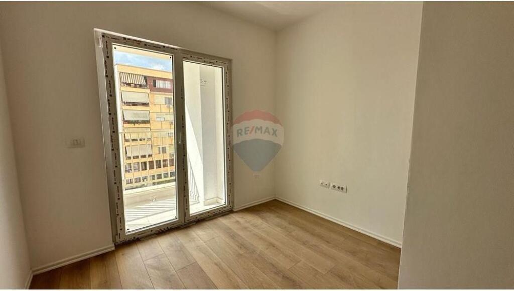 Apartament 1+1 me Post Parkimi - Zogu i Zi