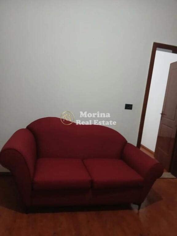 Qera | Shtëpi private 1 + 1 |Spitali Amerikan 3 | 350 €/muaj