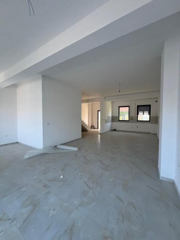 Shitet, Duplex 3+1+3, për Shitje, Zgjatimi - Kodra e Diellit 1.