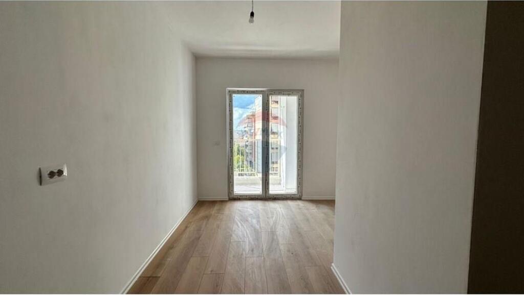 Apartament 1+1 me Post Parkimi - Zogu i Zi