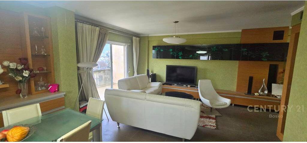 SHITET, APARTAMENT 2+1+2 ME GARAZH NE HYRJE TE DON BOSKO‼️ 290,000 € Sip. Totale  174m2