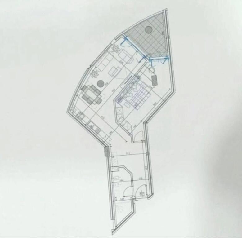 In vendita..!!  📍 Kodra e Diellit 2 (Edificio Flutura)  🏠 Appartamento 1+1  