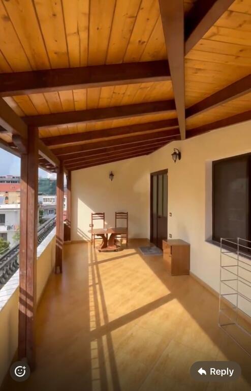 2+1,e mobiluar te vilat amerikane,cmimi 450 euro