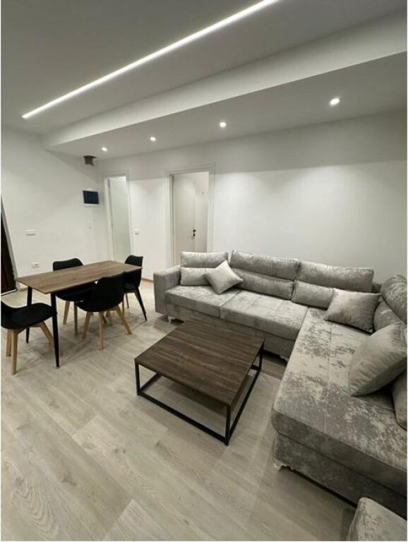 APARTAMENT 1+1 ME QIRA – RING CENTER, MUHAMET GJOLLESHA