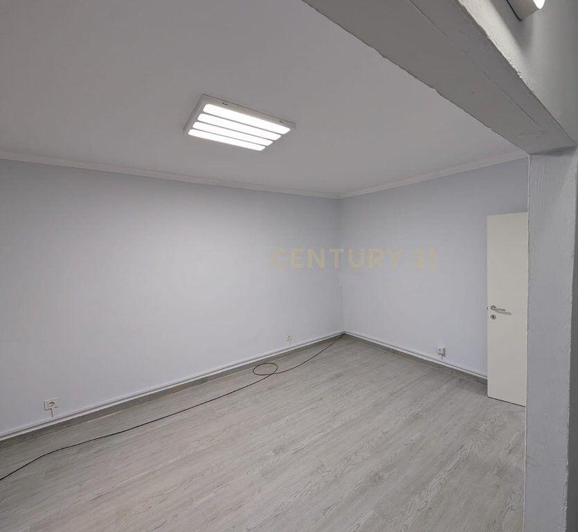 We offer an office apartment for rent near Diplomat 2