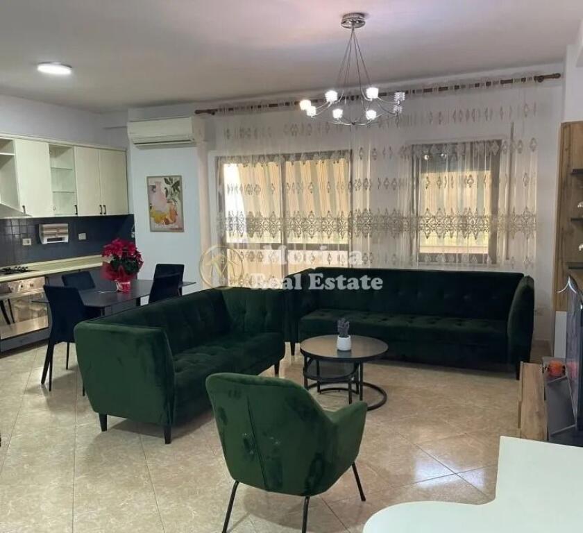 Affitto | Appartamento 2 + 1 | Comune di Parigi | 750 €/mese