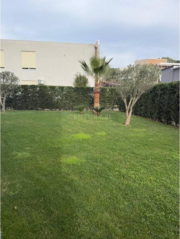 Apartament 2+1me Oborr 266 m2 për Shitje në Gjirin e Lalzit, Durrës ! 310,000 € Sip. Totale  266m2