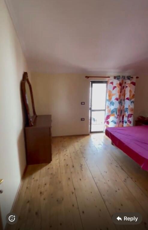 2+1,e mobiluar te vilat amerikane,cmimi 450 euro