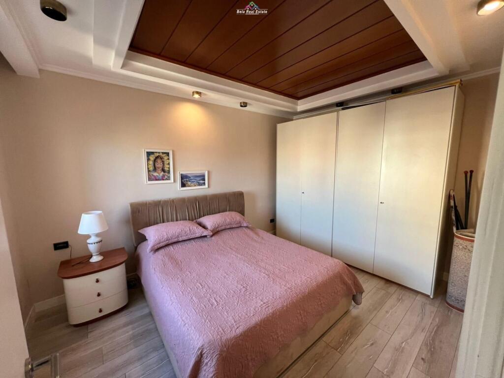 Apartament Per Shitje 1+1+ Garsioniere Ne Qender (ID B120761) Tirane