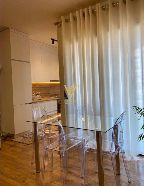 AFFITTASI APPARTAMENTO 1+1 VICINO ALLA STAZIONE DEI TRENI 80.000 LEKE