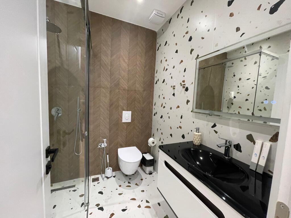 Qera,Apartament 2+1+2 Bllok