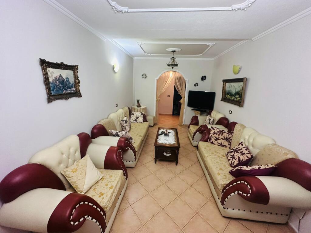 2+1,furnished at the mosaic of tr,21 December,650 thousand leke