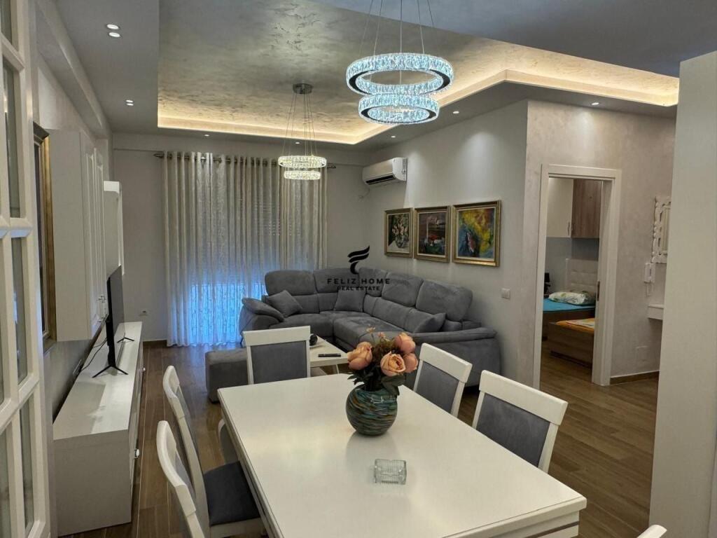 APARTAMENT ME QERA 2+1 RRUGA E KAVAJES 60.000 LEKE