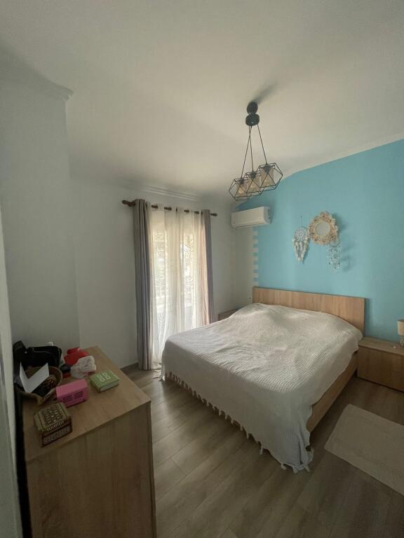 APARTAMENT ME QERA 3+1 RRUGA ELBASANIT 600 EURO