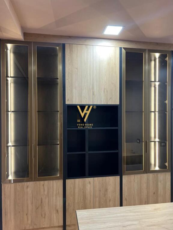 JEPET ZYRE 20 M2 ME QERA TE STACIONI I TRENIT 30.000 LEKE