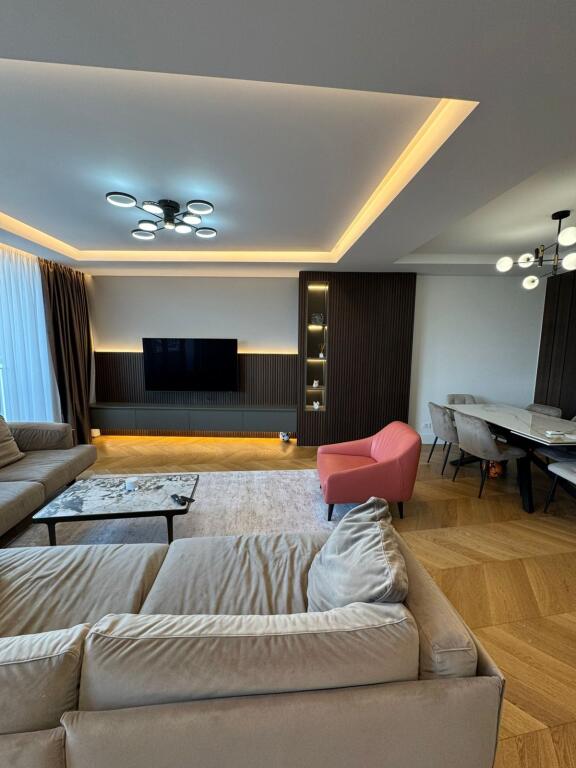 Shitet  Super Apartament  2+1+Garazh  TE LAKE VIEW LIQENI