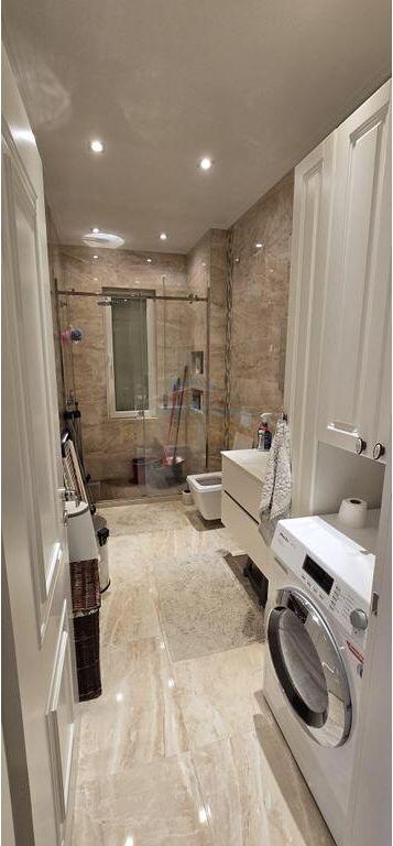 Affitto, Appartamento 2+1+2+Posto Auto, Giardino Botanico, Tirana