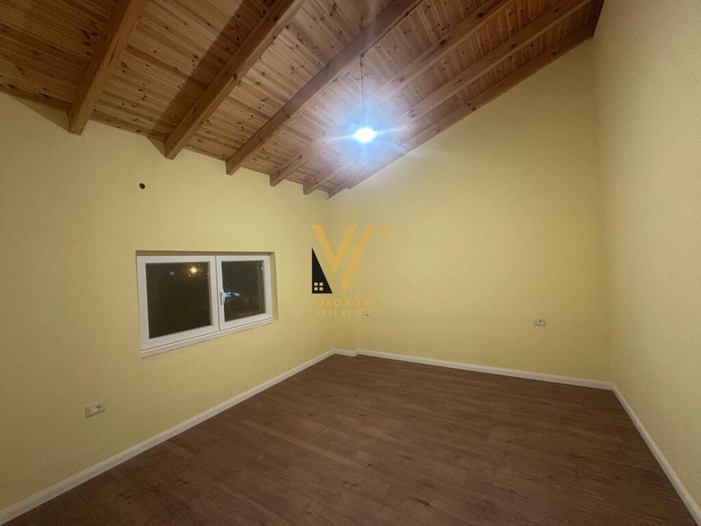 JEPET VILE TRE KATESHE ME QERA NE KOMBINAT 110.000 LEKE