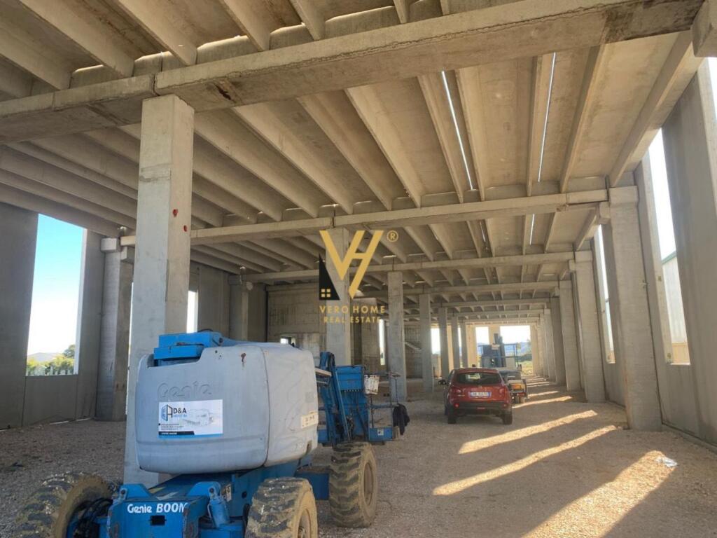 CAPANNONE 2.700 M2 IN VENDITA A FUSHE PREZE 1.800.000 EURO