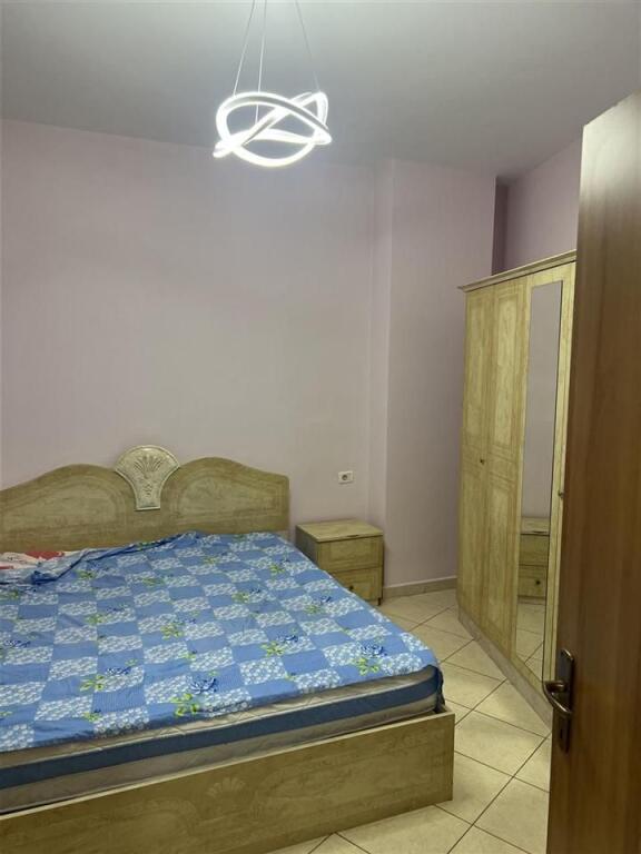 Jepet me qera Apartamenti 1+1, Astir prane Rrethrrotullimit 420 mije leke