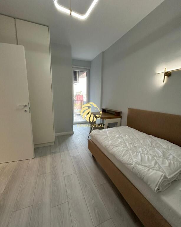 🏡 APARTAMENT 2+1 ME QIRA – QENDËR E TIRANËS