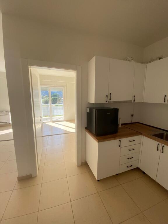 Apartament 1+1 per qera tek Rruga e Kosovareve